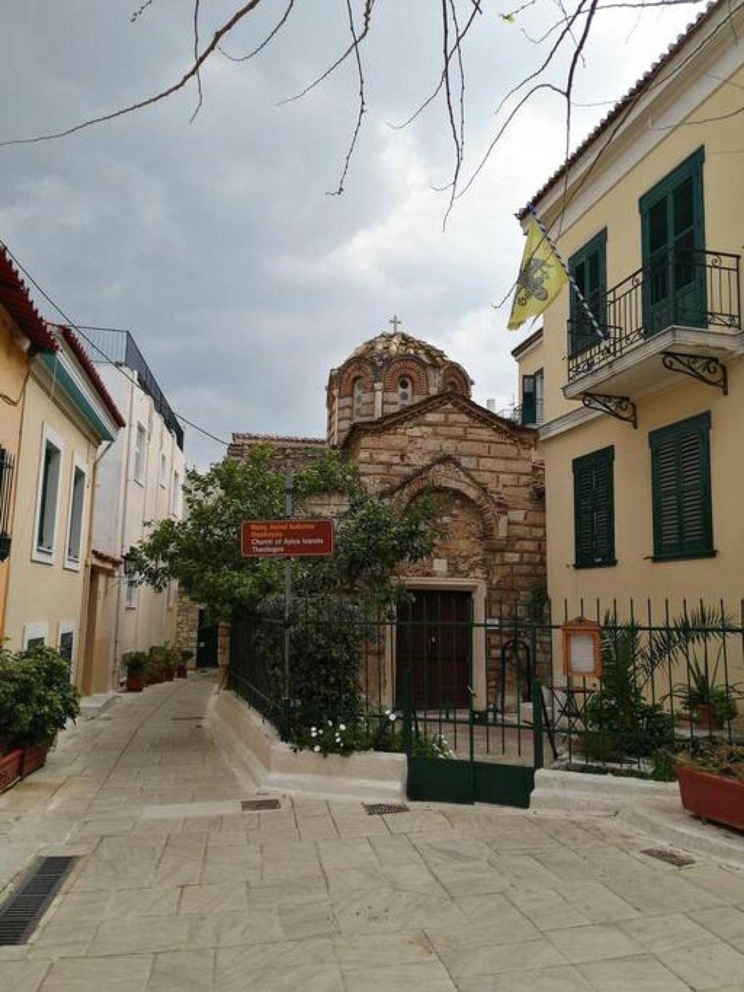 Magnificent Apartment In Plaka Афины Экстерьер фото