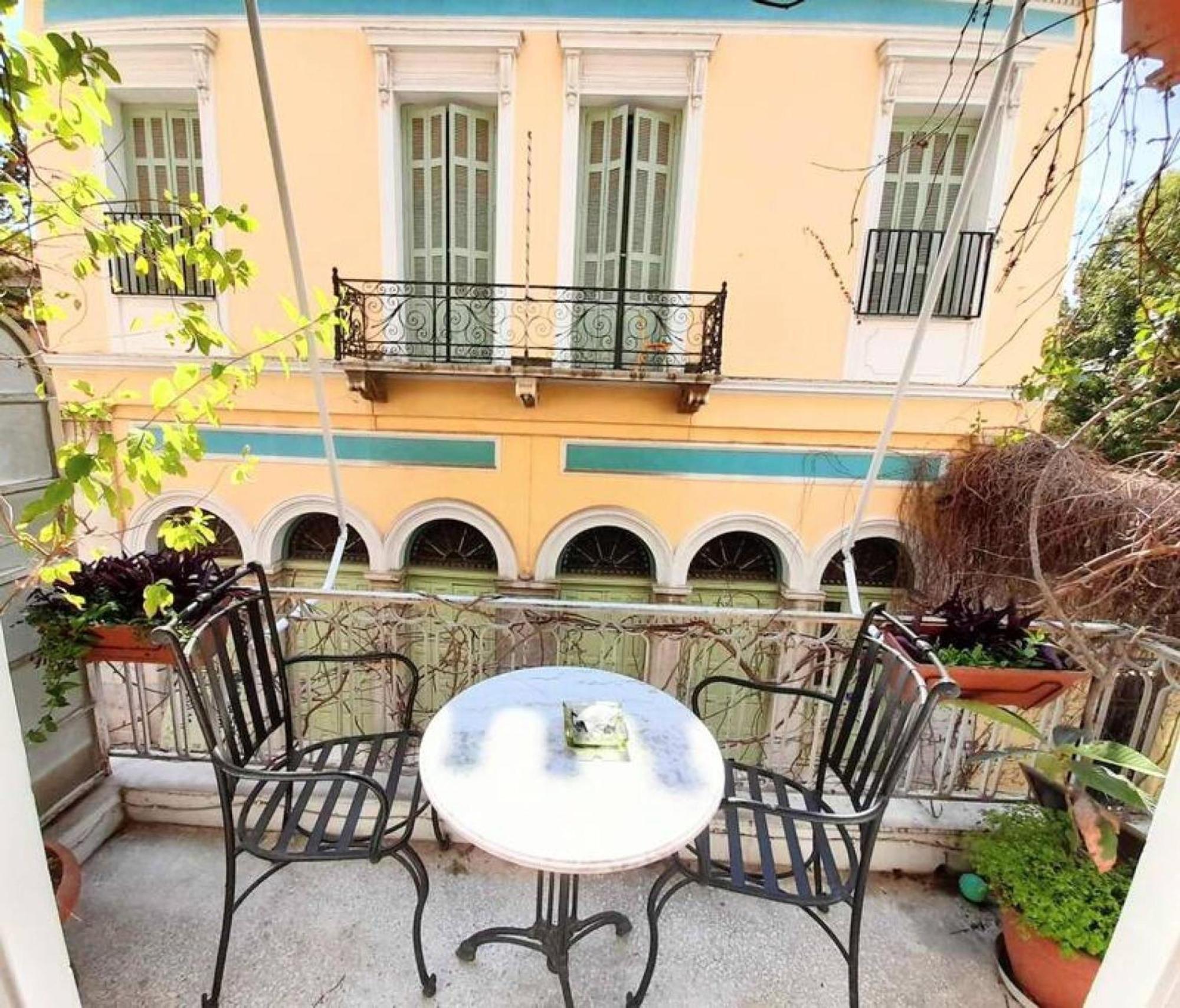 Magnificent Apartment In Plaka Афины Экстерьер фото